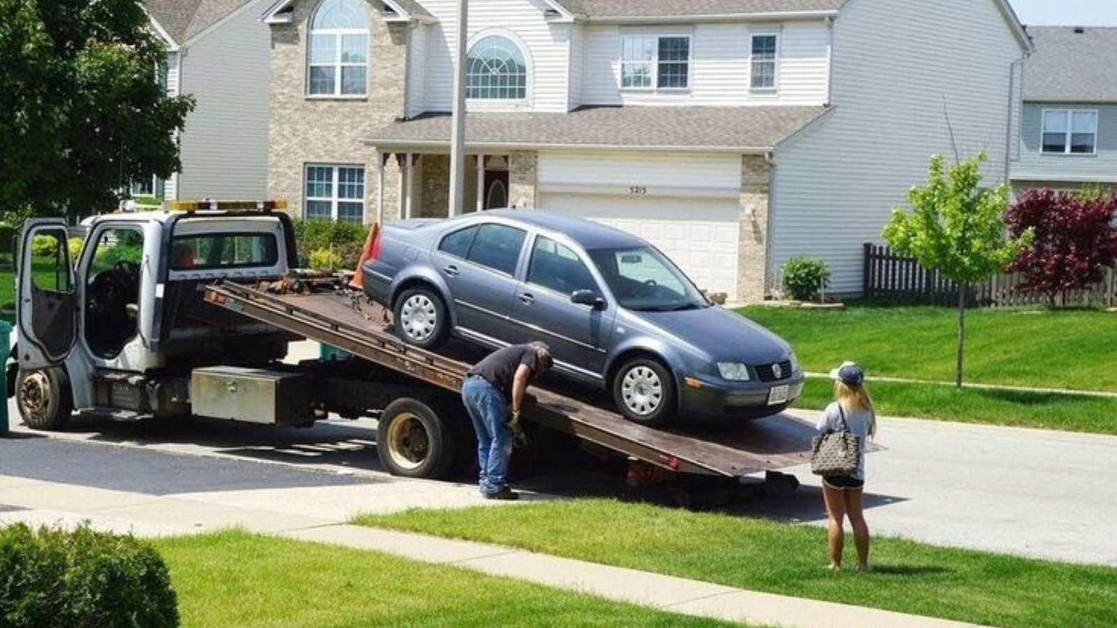 كيفية طلب خدمة سطحة المبرز